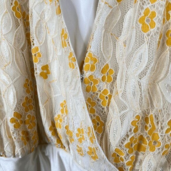 Lovers + Friends Lace Layla Bodysuit Top Floral Yellow White Womens Size XS - Picture 10 of 12